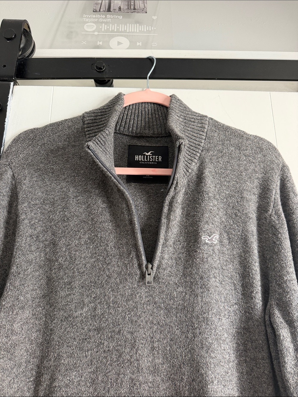 Hollister Men's Gray Half-Zip Mock Neck Sweater